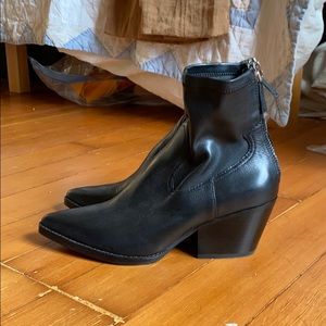 Dolce Vita Black leather ankle boot